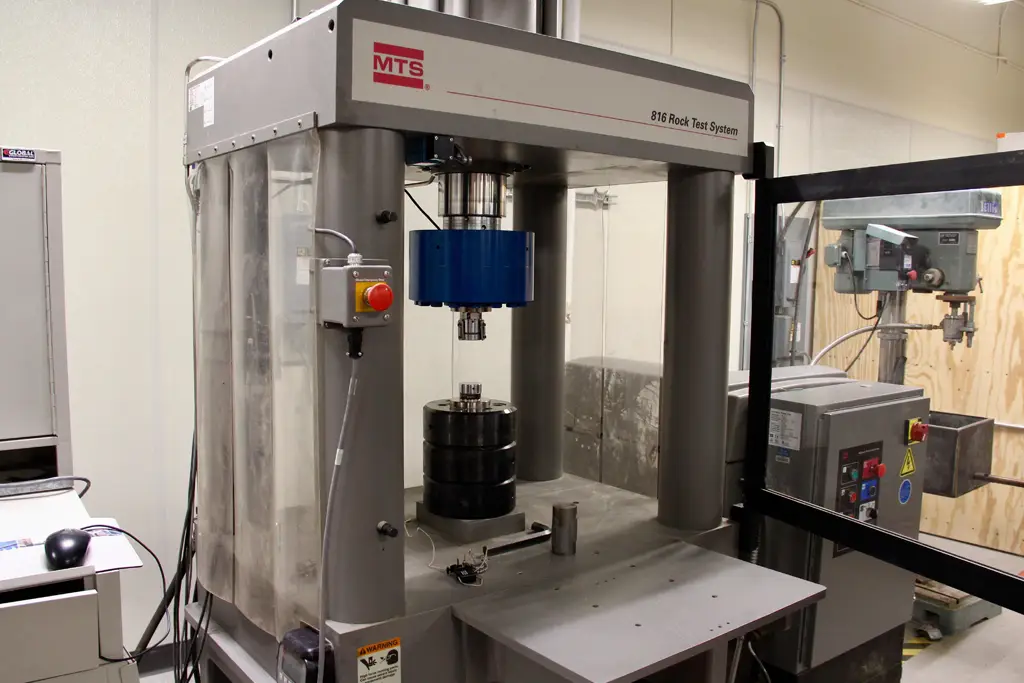 Uniaxial Compressive Strength testing devise